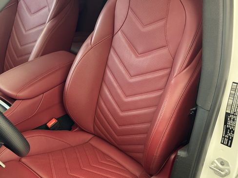 Used 2024 Maserati Grecale Trofeo image 5