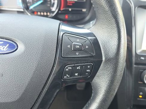 Used 2018 Ford Explorer XLT w/ Equipment Group 202A FWD image 41