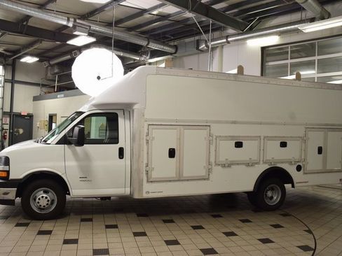 New 2025 Chevrolet Express 4500 w/ Power Convenience Package image 3