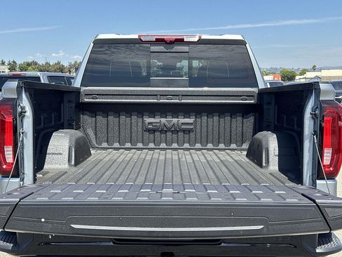 New 2026 GMC Sierra 1500 AT4X w/ LPO, Black Badging Package AWD/4WD image 27