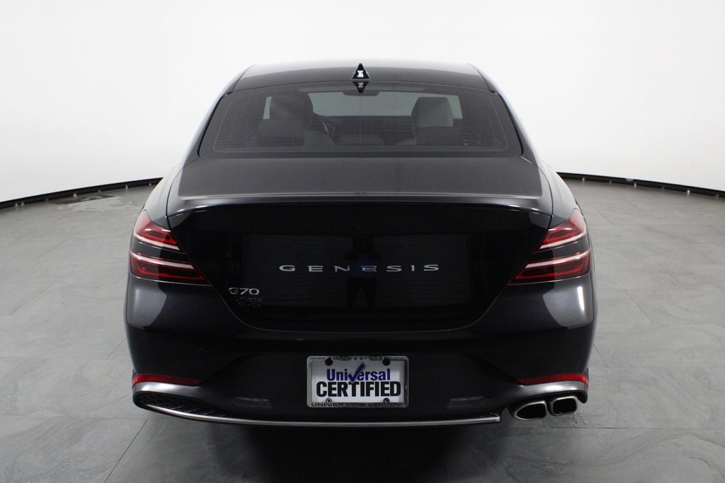 Used 2023 Genesis G70 2.0T RWD image 9