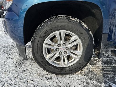 Certified 2020 GMC Canyon SLE w/ SLE Convenience Package image 31