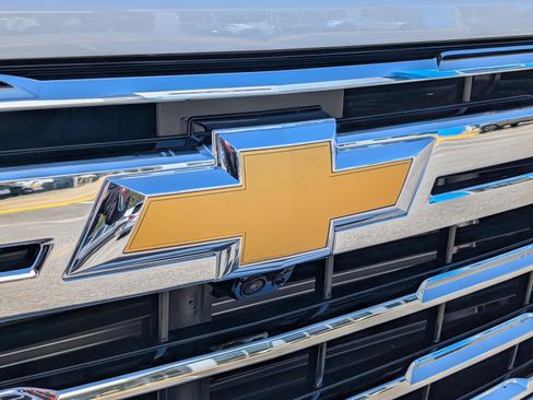 New 2026 Chevrolet Silverado 2500 LTZ w/ LTZ Premium Package AWD/4WD image 5