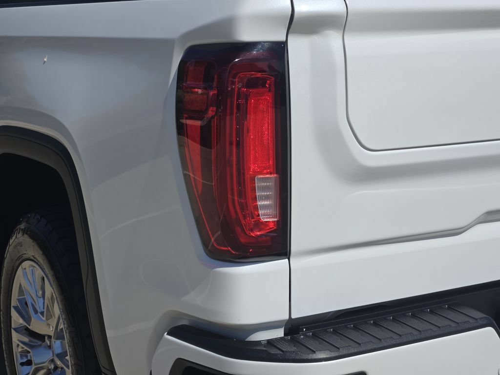 Used 2021 GMC Sierra 1500 Denali w/ Driver Alert Package II AWD/4WD image 14