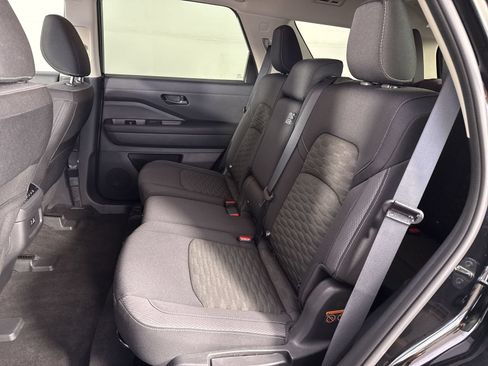 Certified 2024 Nissan Pathfinder SV AWD/4WD image 24