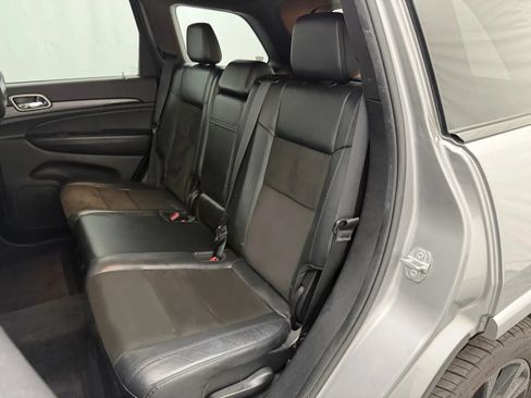 Used 2018 Jeep Grand Cherokee Altitude AWD/4WD image 30