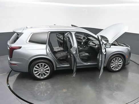 Certified 2025 Cadillac XT6 Premium Luxury w/ Technology Package AWD/4WD image 68