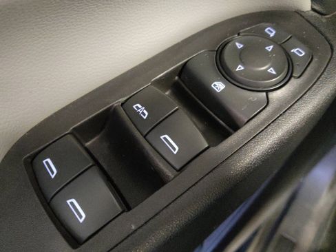 Used 2019 Chevrolet Equinox LT w/ Sun & Navigation Package AWD/4WD image 27