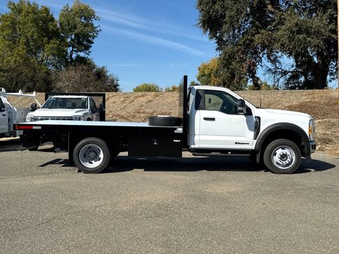 New 2024 Ford F550 4x4 Regular Cab Super Duty image 2