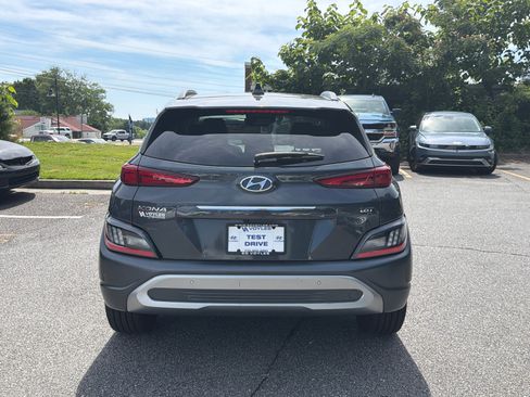 Certified 2022 Hyundai Kona Limited FWD image 8