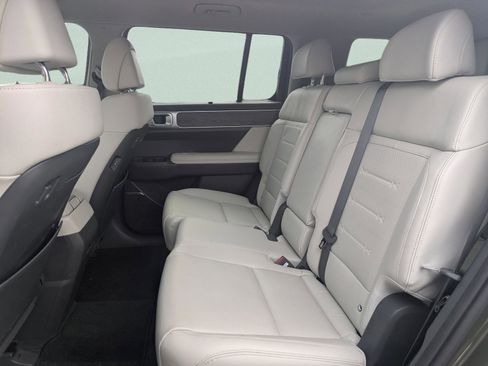 Used 2024 Hyundai Santa Fe Limited image 16