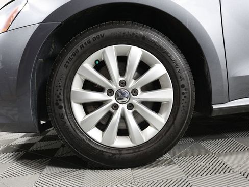 Used 2015 Volkswagen Passat 1.8T Wolfsburg Edition image 9