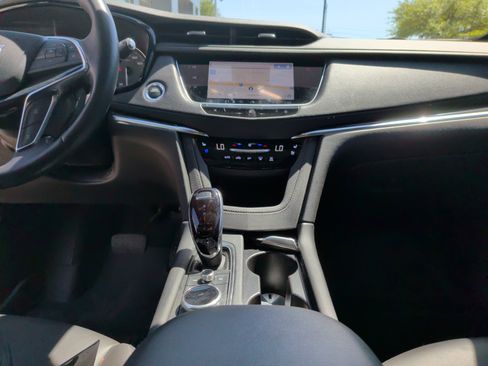 Used 2021 Cadillac XT5 Premium Luxury image 28