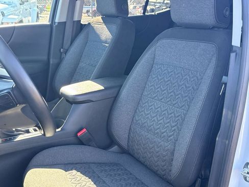 Used 2024 Chevrolet Equinox LT image 11