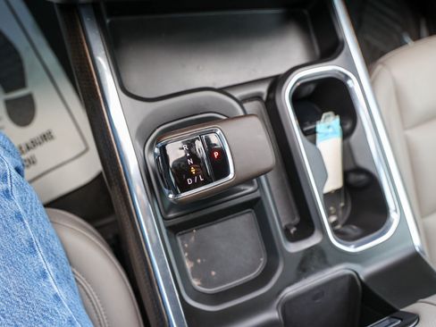 Used 2025 Chevrolet Silverado 1500 LT Trail Boss w/ LT Trail Boss Premium Package AWD/4WD image 61