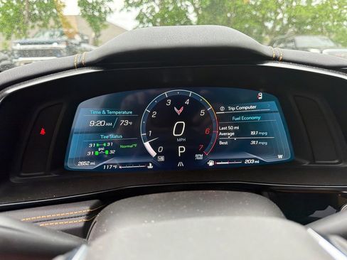 Used 2024 Chevrolet Corvette Stingray Preferred Cpe w/ Z51 Performance Package image 17