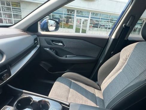 Used 2023 Nissan Rogue SV AWD/4WD image 19