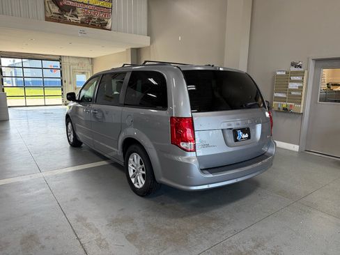 Used 2013 Dodge Grand Caravan SXT w/ Rear Park Assist Pkg FWD image 5