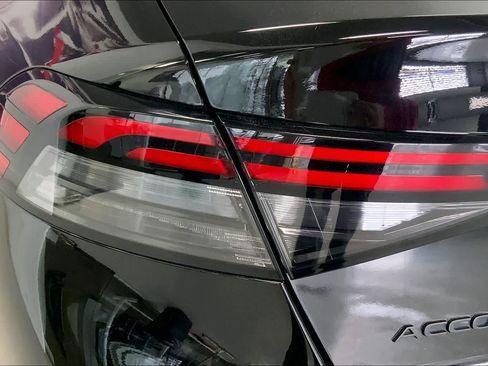 Used 2023 Honda Accord Touring image 29