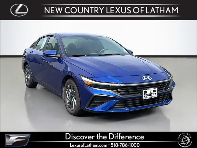 Used 2024 Hyundai Elantra SEL FWD image 1