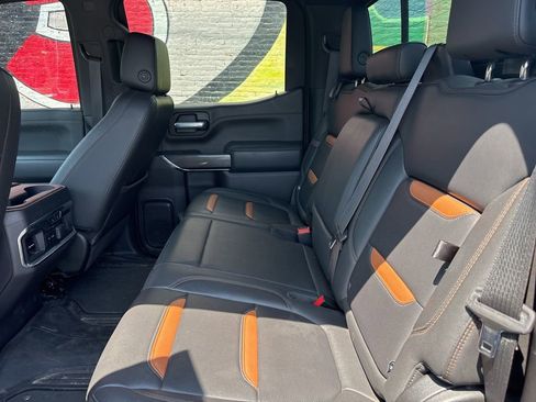 Used 2021 GMC Sierra 1500 AT4 w/ AT4 Premium Package AWD/4WD image 23