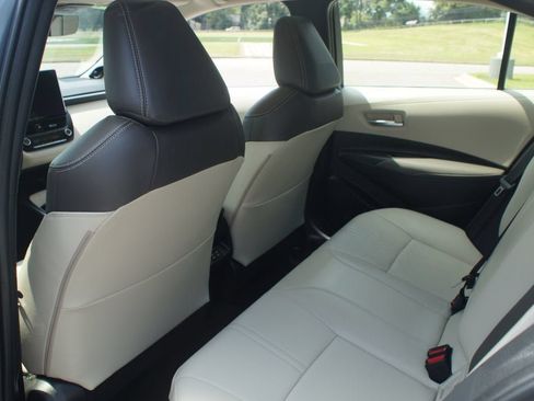 Used 2025 Toyota Corolla XLE FWD image 15