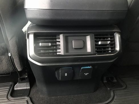 Certified 2022 Ford F150 XLT w/ Equipment Group 302A High image 19