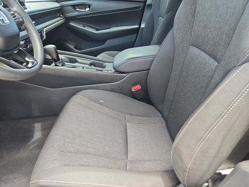Used 2025 Honda Accord SE image 14