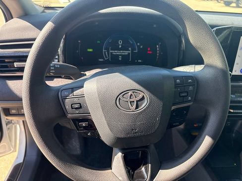 Used 2026 Toyota Camry LE FWD image 15
