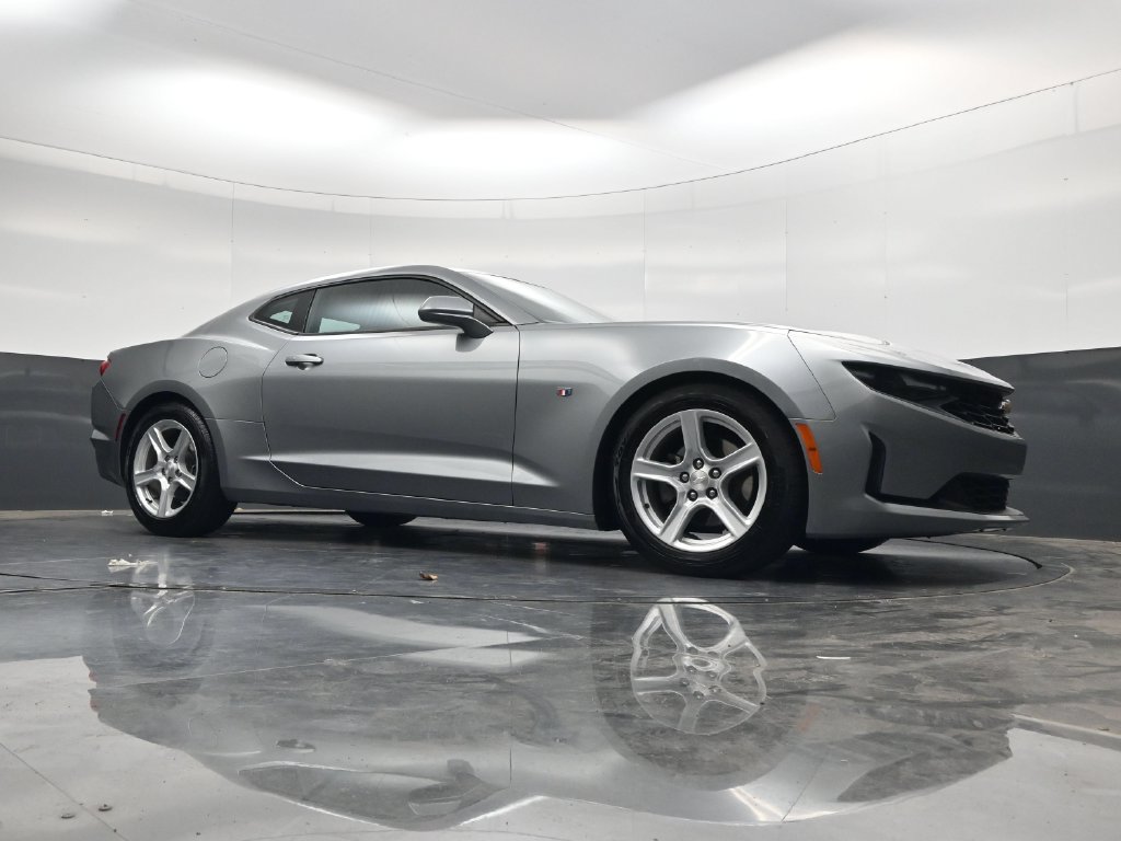 Used 2023 Chevrolet Camaro LT RWD image 29
