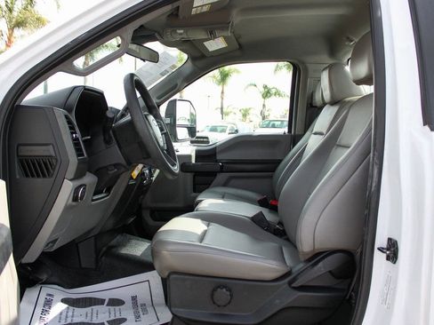 Used 2020 Ford F450 XL w/ Power Equipment Group image 17