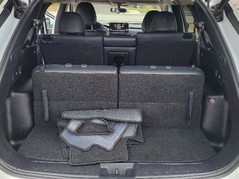 Used 2024 Mitsubishi Outlander SE image 11