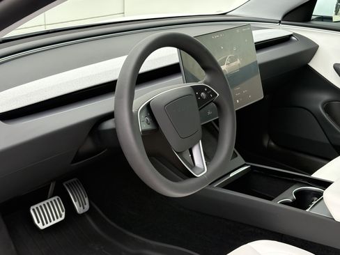 Used 2025 Tesla Model 3 Long Range image 15