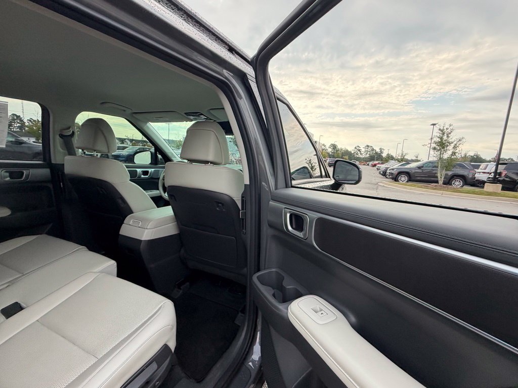 Used 2024 Hyundai Santa Fe SEL FWD image 40