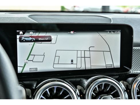 Certified 2025 Mercedes-Benz GLB 250 4MATIC image 19