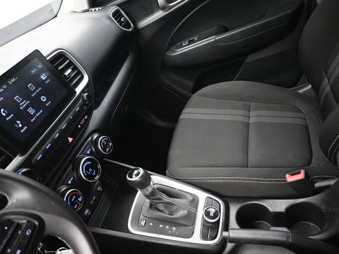 Certified 2023 Hyundai Venue SEL FWD image 19