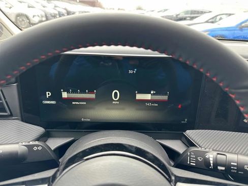 New 2025 Nissan Kicks SR image 17