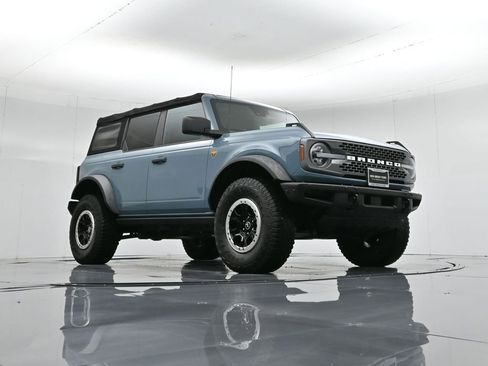 Certified 2021 Ford Bronco Badlands w/ Sasquatch Package image 50