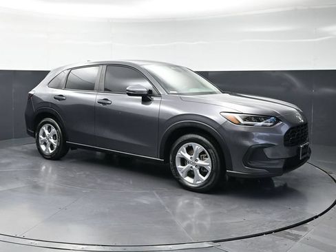 Certified 2025 Honda HR-V LX image 3