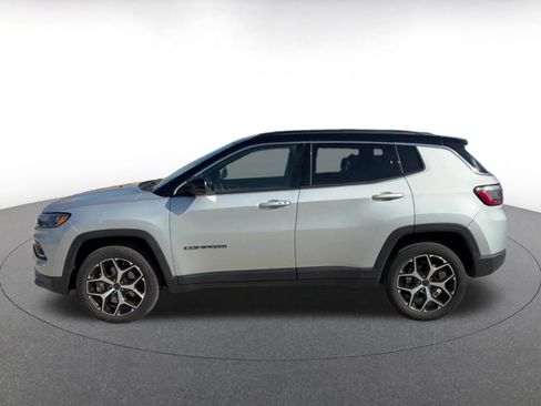 Used 2025 Jeep Compass Limited AWD/4WD image 9