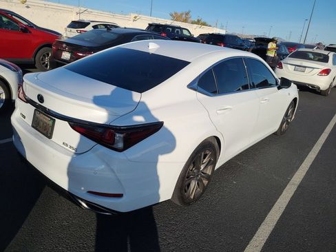Used 2019 Lexus ES 350 F Sport w/ Accessory Package 2 FWD image 3