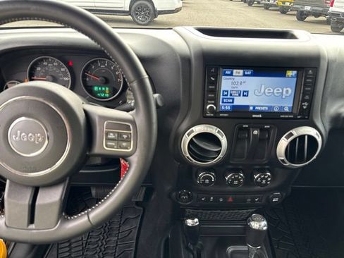 Used 2012 Jeep Wrangler Rubicon w/ Trailer Tow Group AWD/4WD image 12