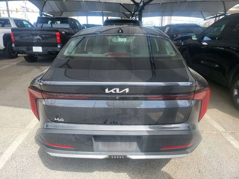 Used 2025 Kia K4 LXS image 5