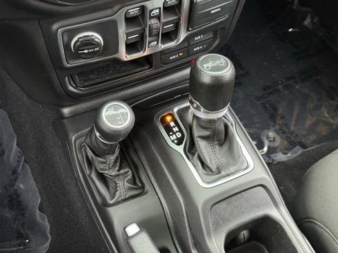 Used 2019 Jeep Wrangler Unlimited Sport S image 15