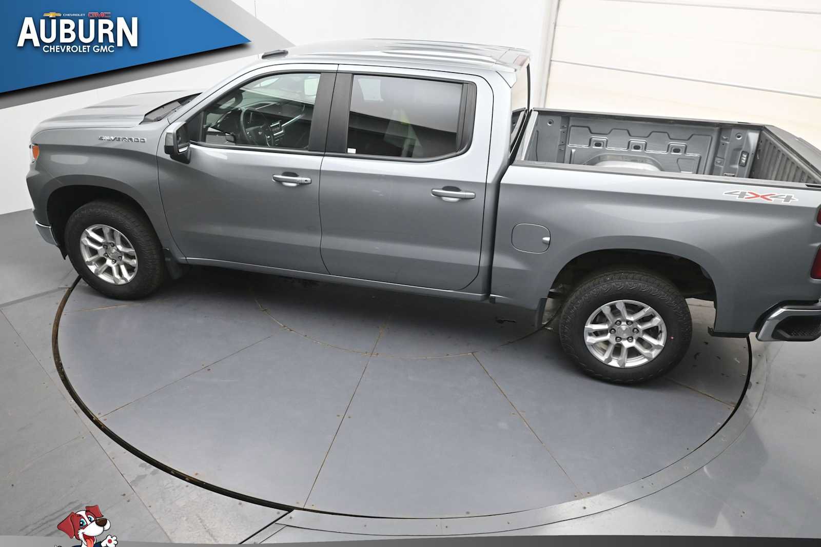 Used 2024 Chevrolet Silverado 1500 LT AWD/4WD image 31