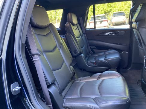 Used 2016 Cadillac Escalade Platinum AWD/4WD image 40