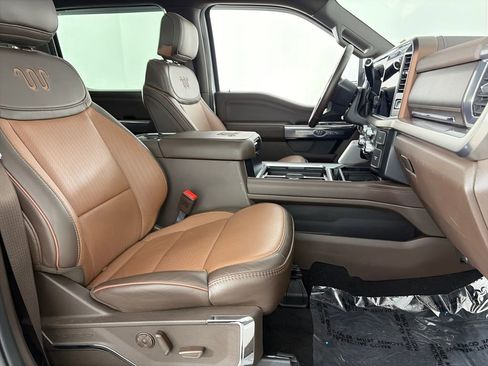 Used 2025 Ford F450 King Ranch w/ Chrome Package image 33