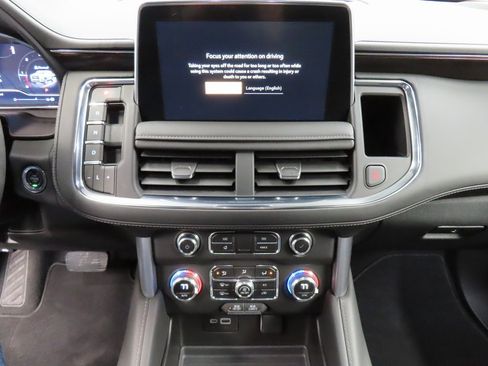 Used 2023 GMC Yukon SLE image 15