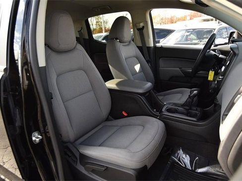 Used 2022 Chevrolet Colorado W/T w/ Custom Special Edition image 19