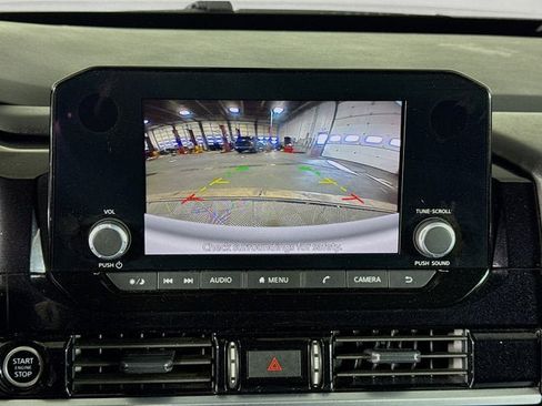 Certified 2024 Nissan Pathfinder SV image 14